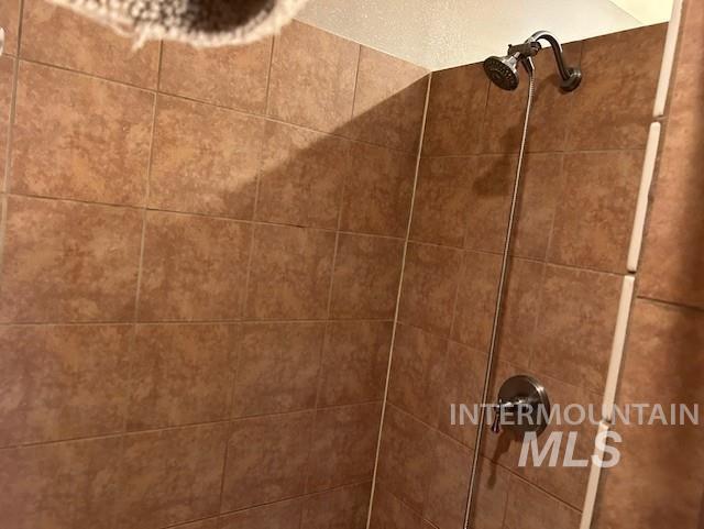 1621 Doumecq Rd Property Photo 11