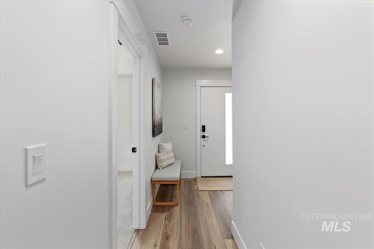 1713 S Federal Way Property Photo 3