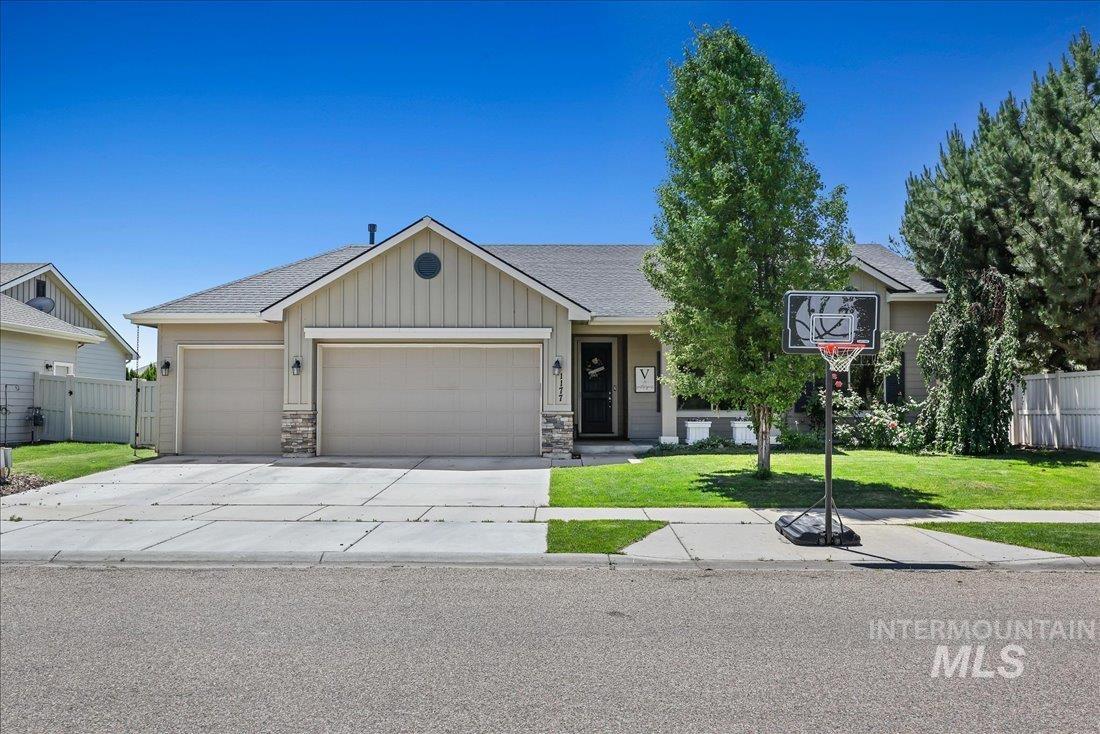 1177 White Horse Ridge Dr Property Photo 1