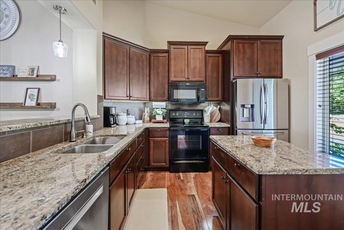 1177 White Horse Ridge Dr Property Photo 17