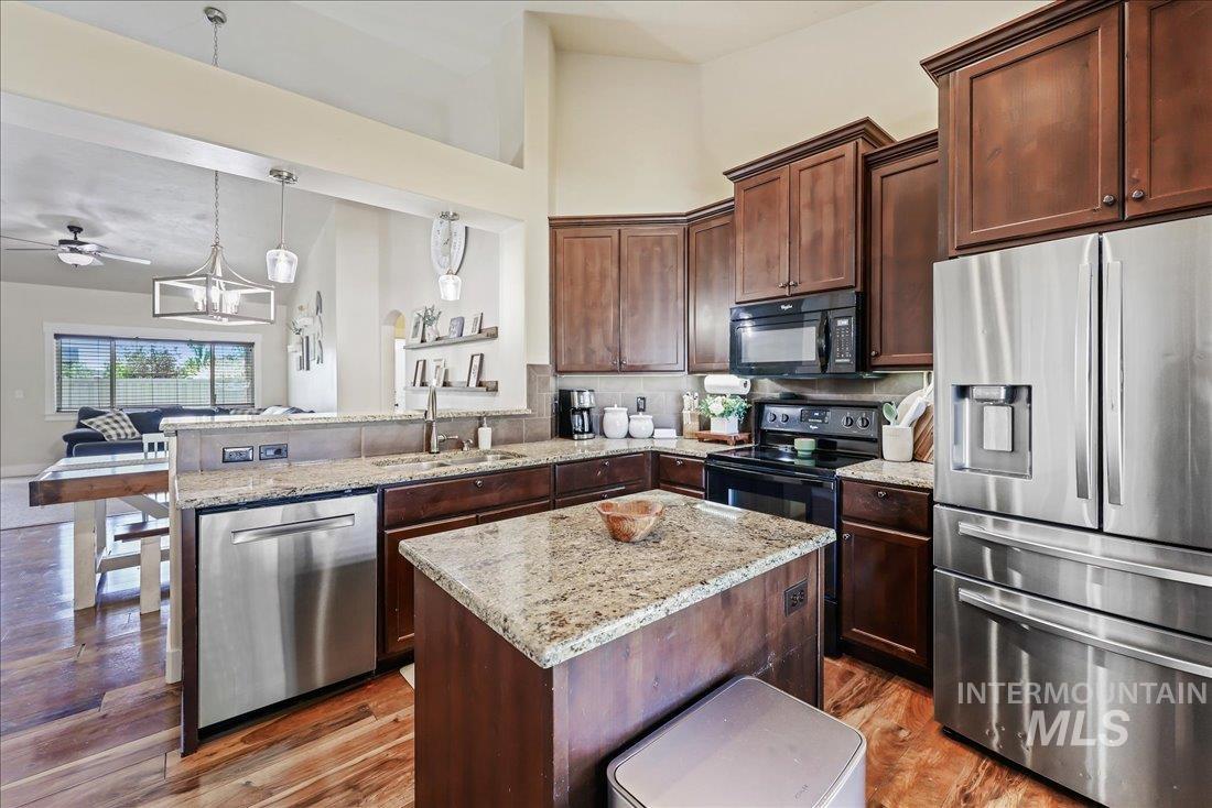 1177 White Horse Ridge Dr Property Photo 18