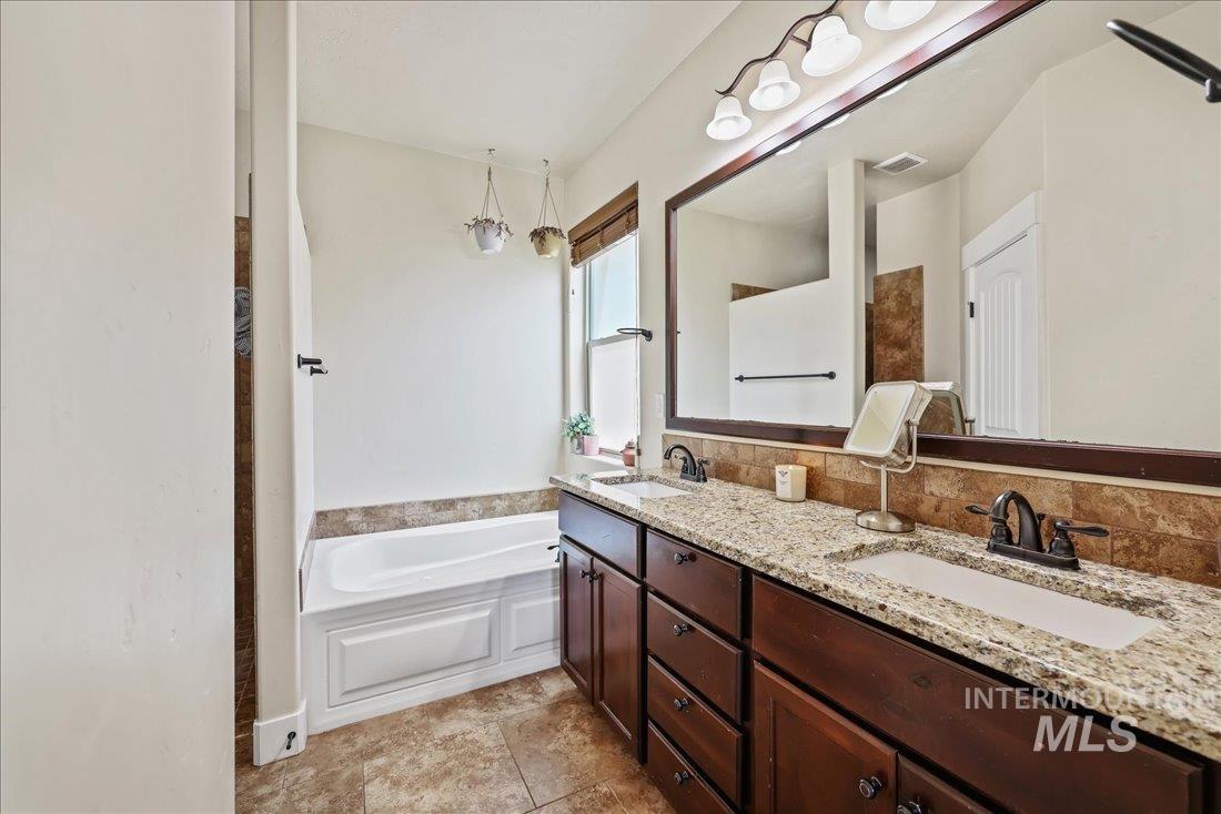 1177 White Horse Ridge Dr Property Photo 28