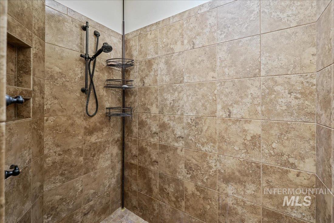 1177 White Horse Ridge Dr Property Photo 29