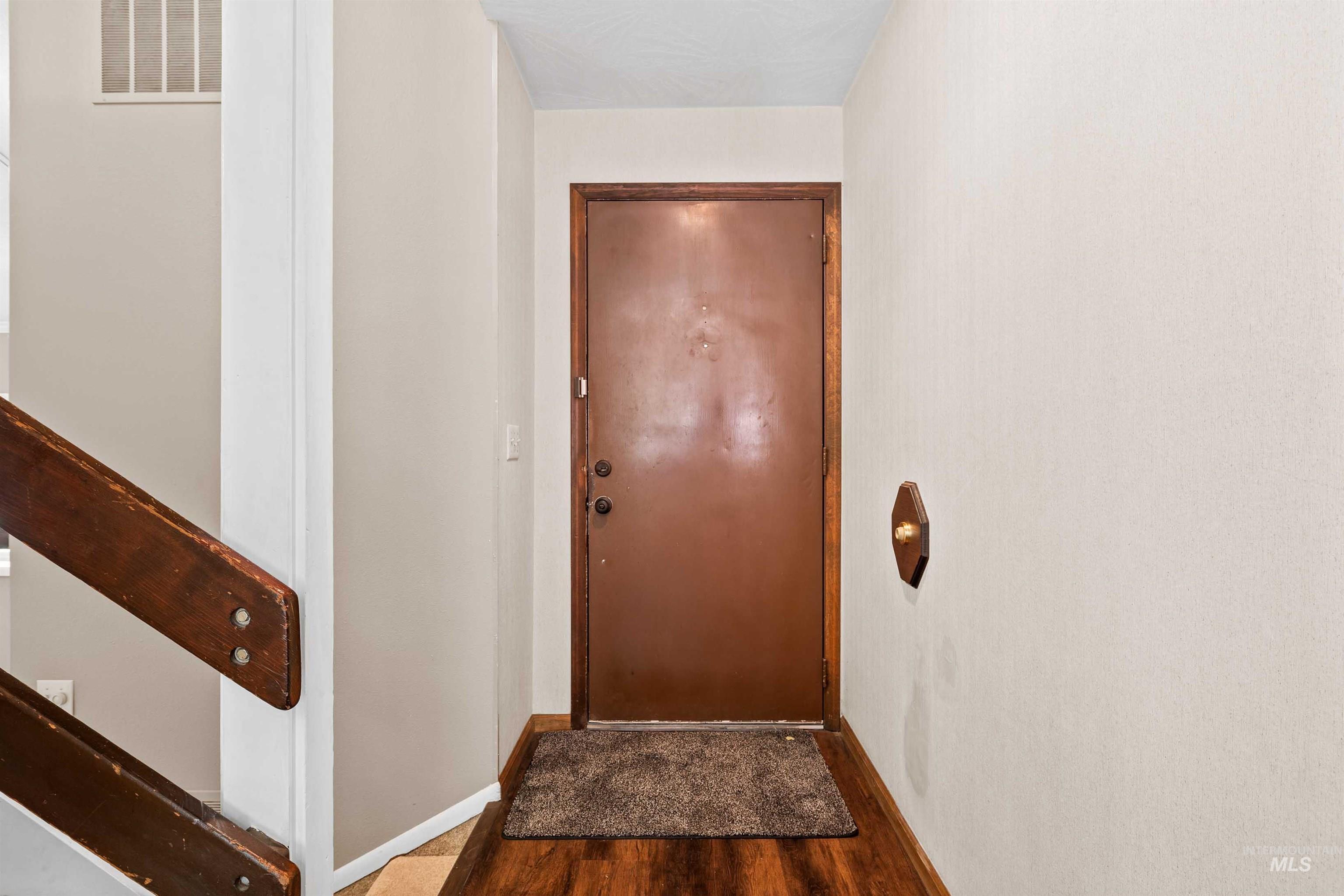773 Monroe Street Property Photo 4