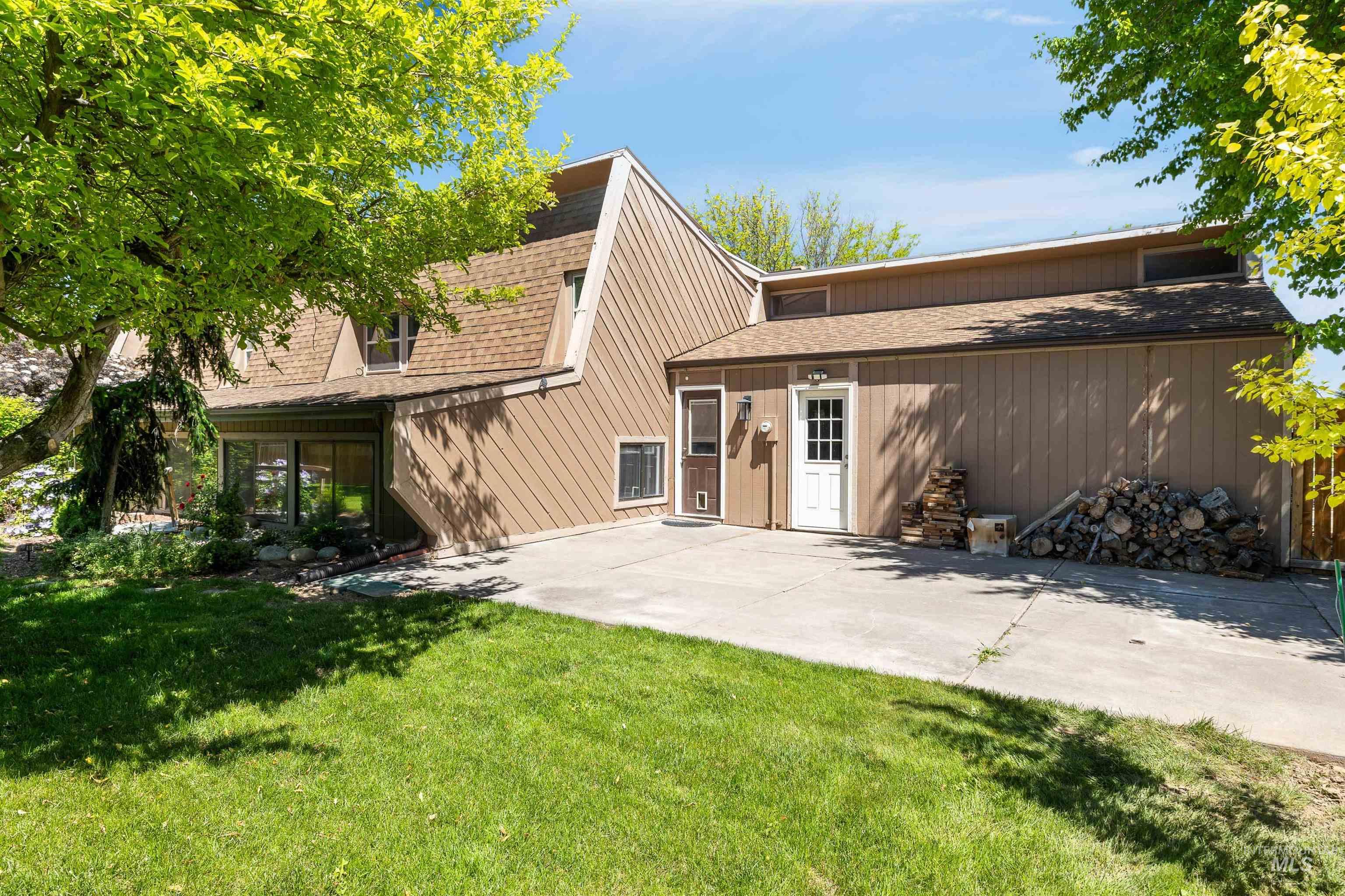773 Monroe Street Property Photo 35