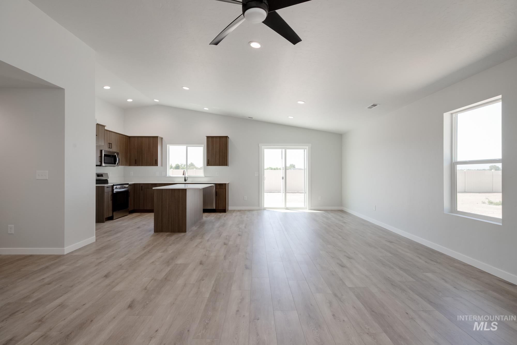 5301 E Burnte Peak St Property Photo 10