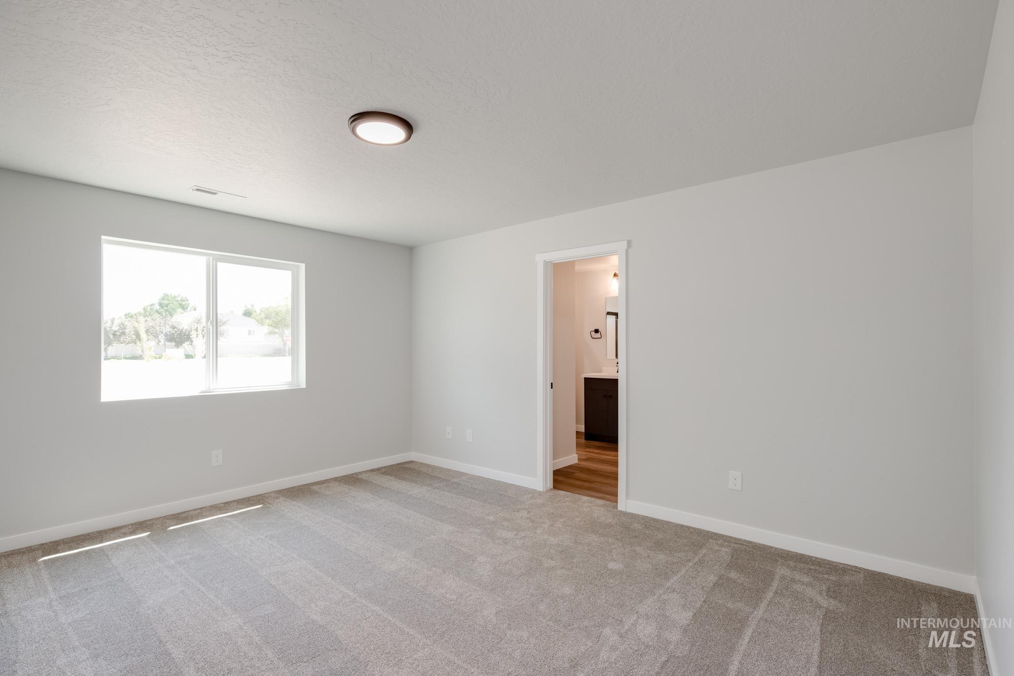 118 Goldstone Ave Property Photo 17