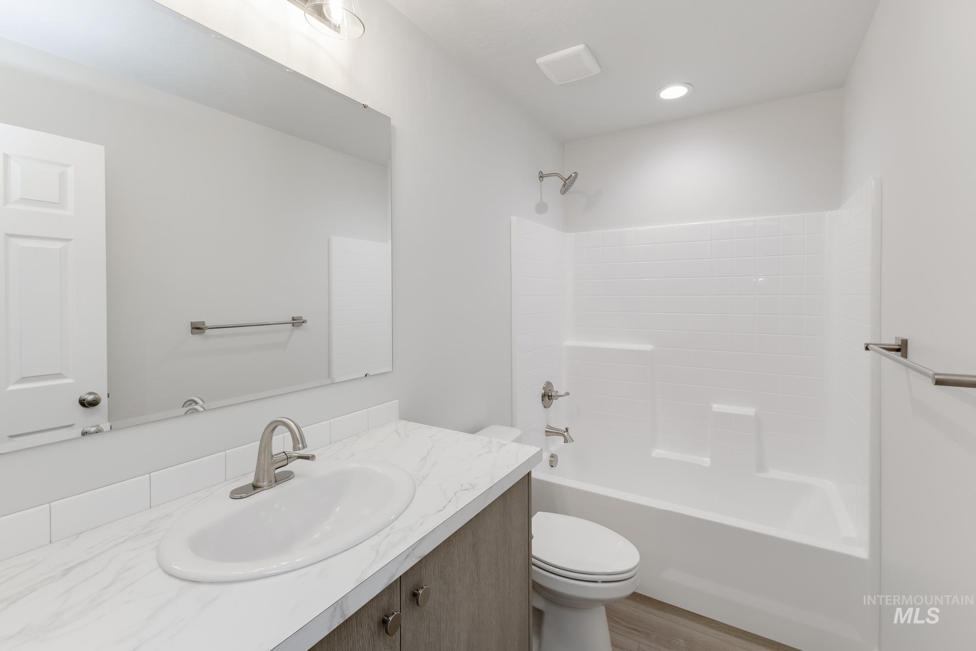 202 Idalou Way Property Photo 9
