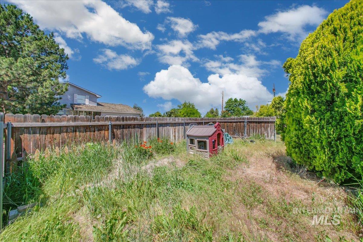 7205 W Mcmullen St Property Photo 38