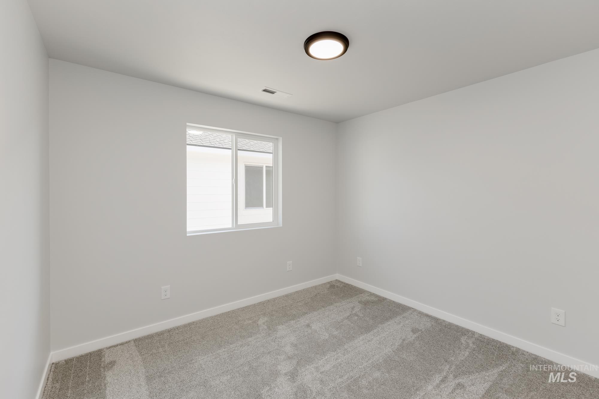 1420 N Coltsfoot Ave Property Photo 13