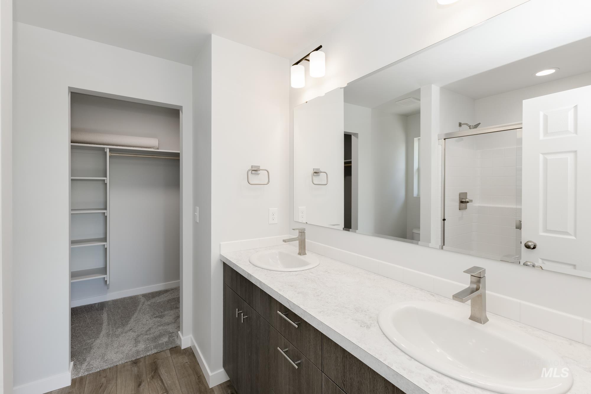 1420 N Coltsfoot Ave Property Photo 17
