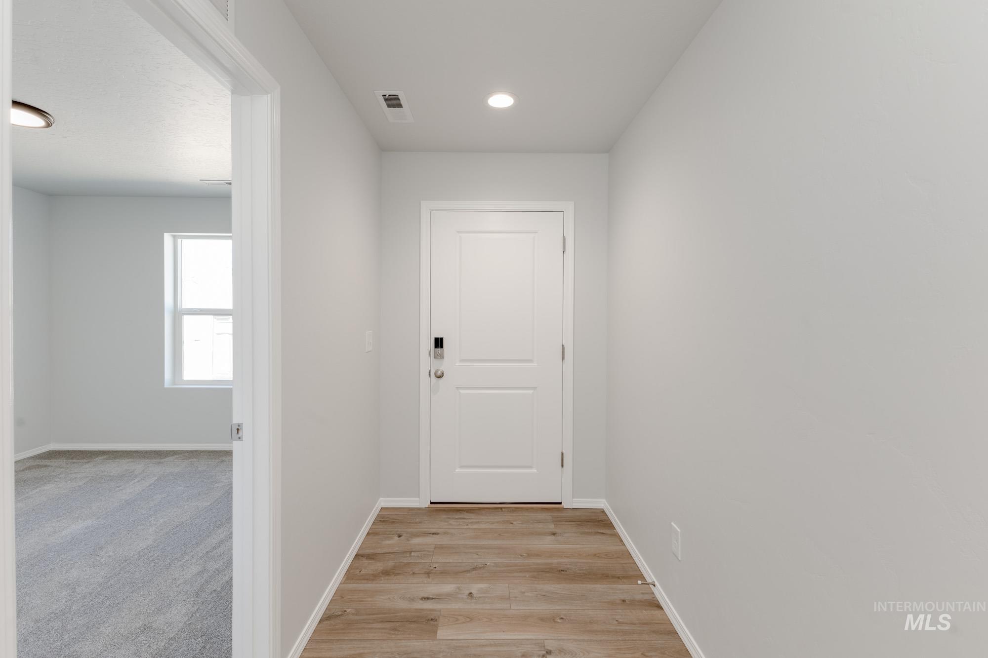 5120 Endicott Dr Property Photo 2