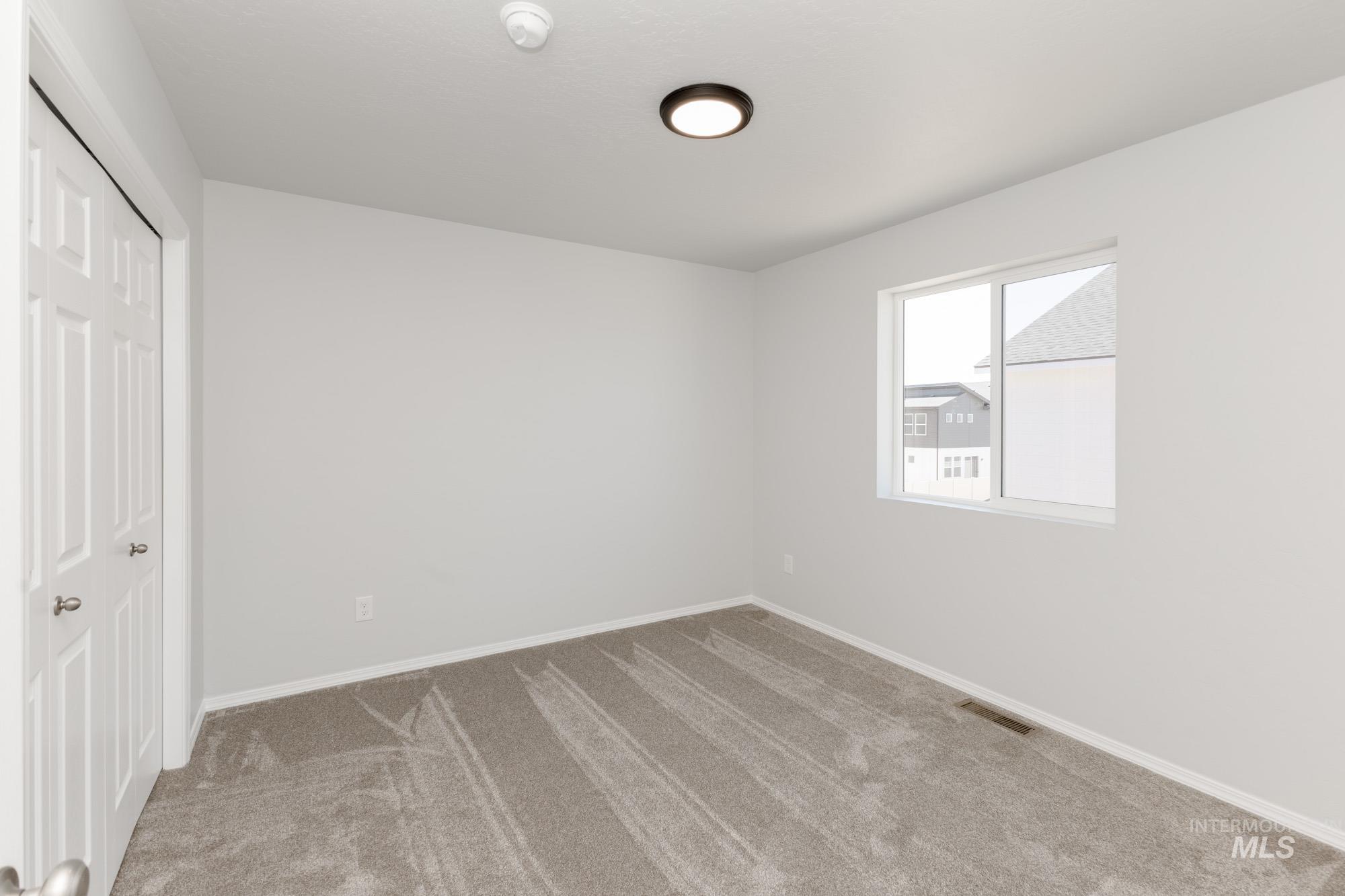 5120 Endicott Dr Property Photo 16