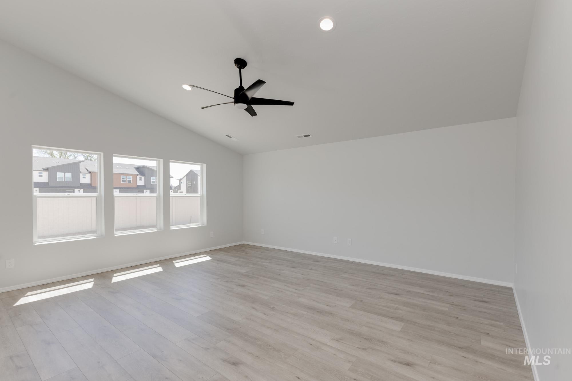 5206 Endicott Dr Property Photo 7