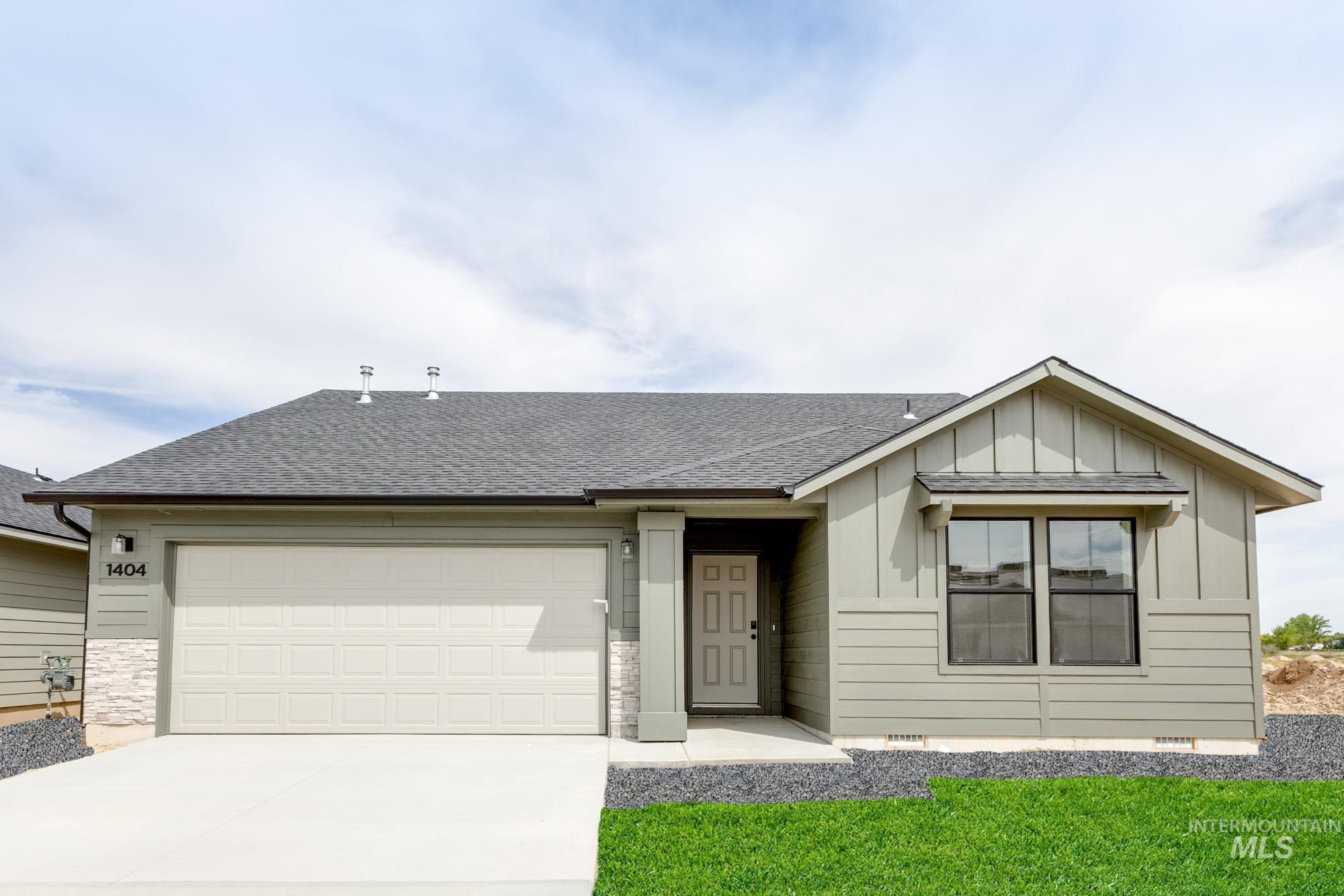 1404 N Coltsfoot Ave Property Photo 1