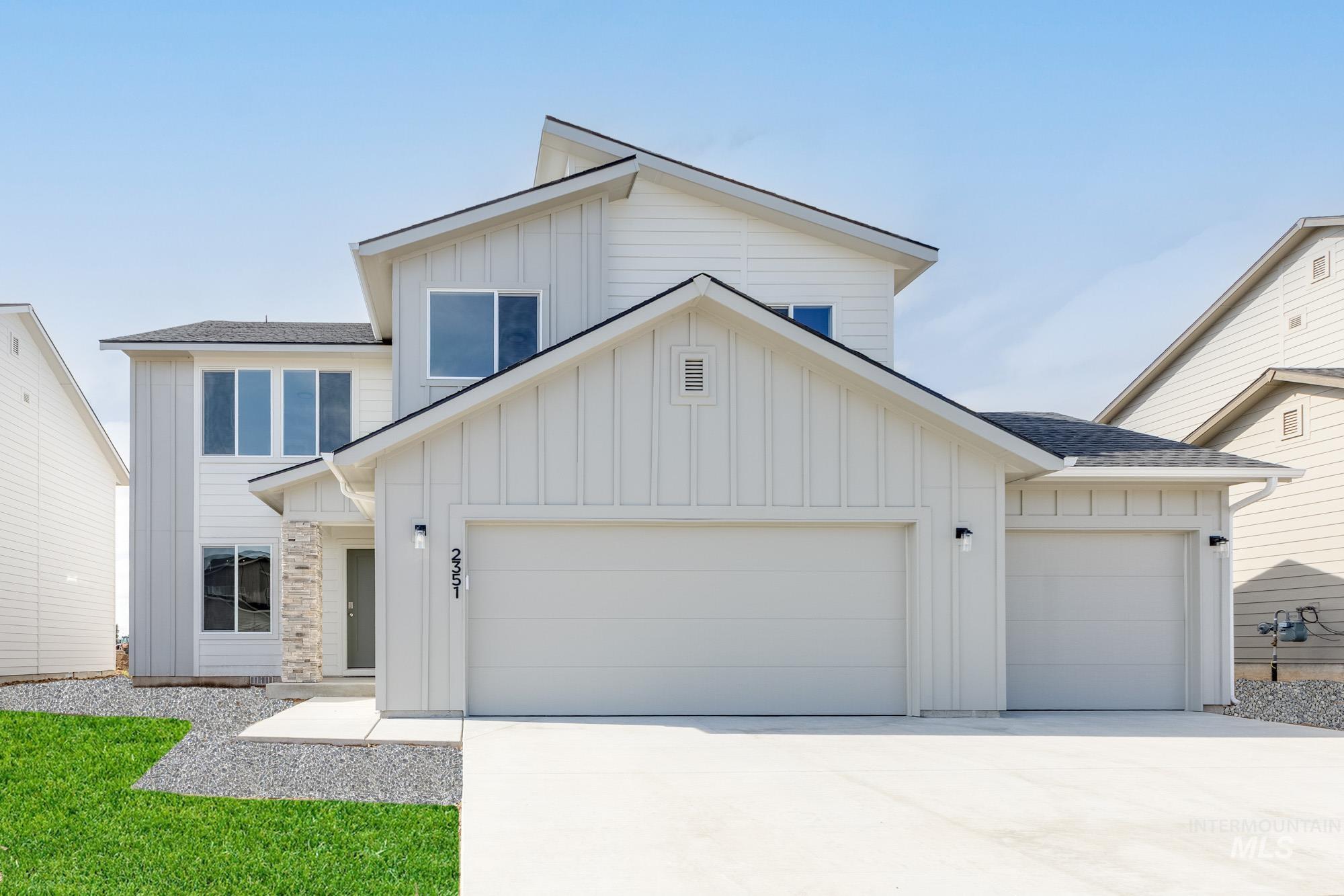 2351 W Opalite Dr Property Photo 1