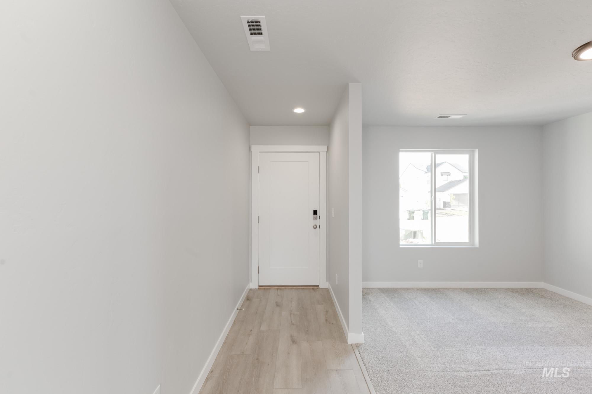 2351 W Opalite Dr Property Photo 2