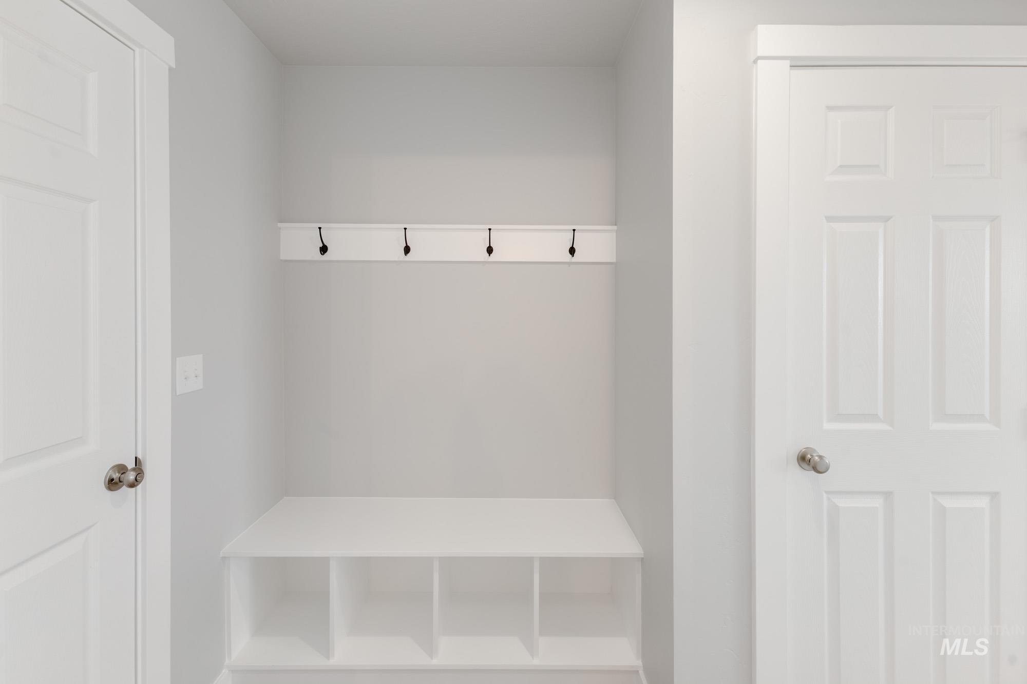 2351 W Opalite Dr Property Photo 15