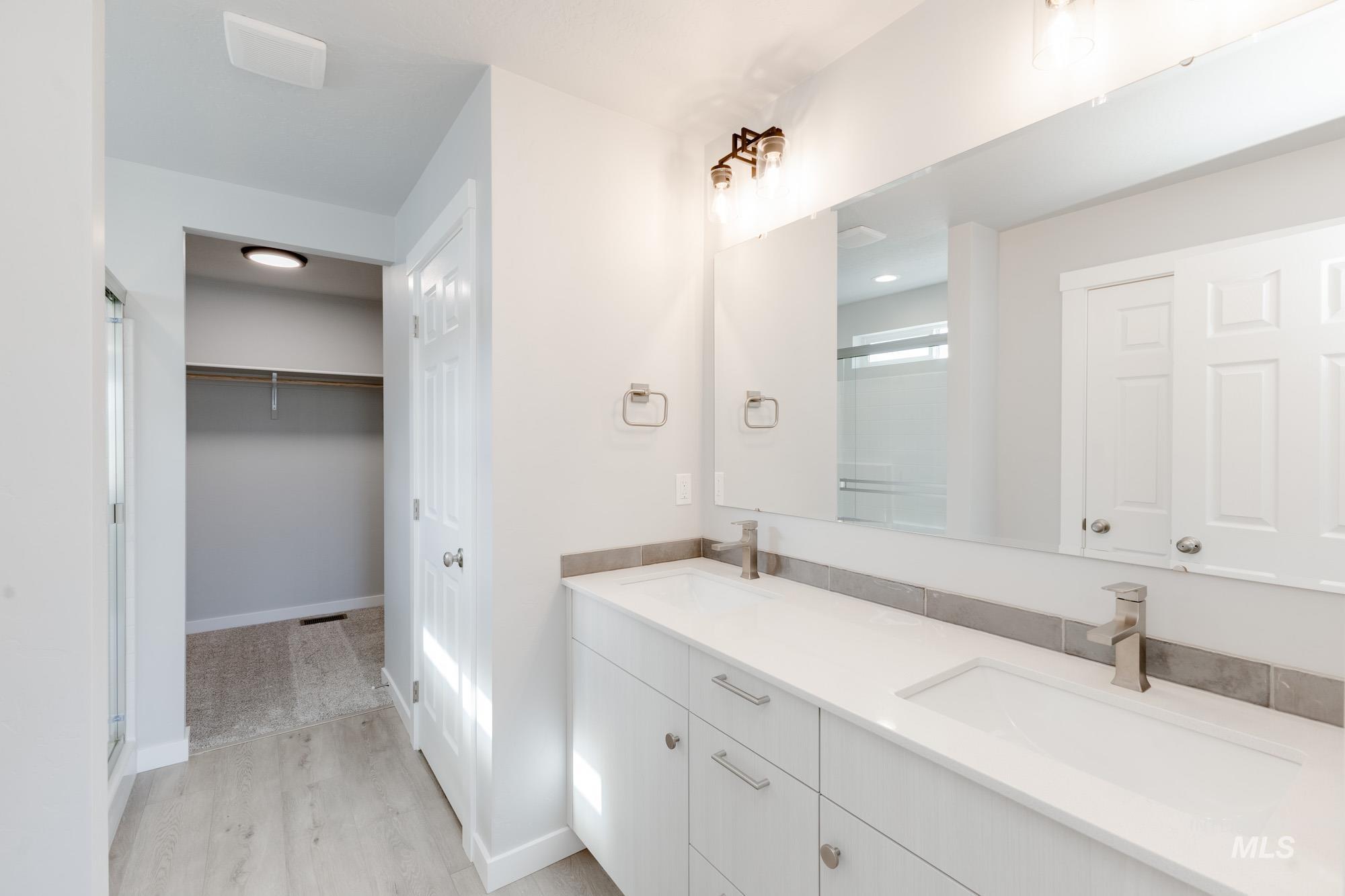 2351 W Opalite Dr Property Photo 25