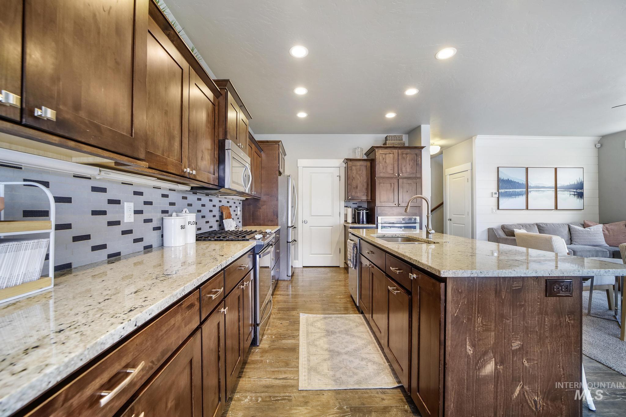 2858 Sunray Loop Property Photo 11