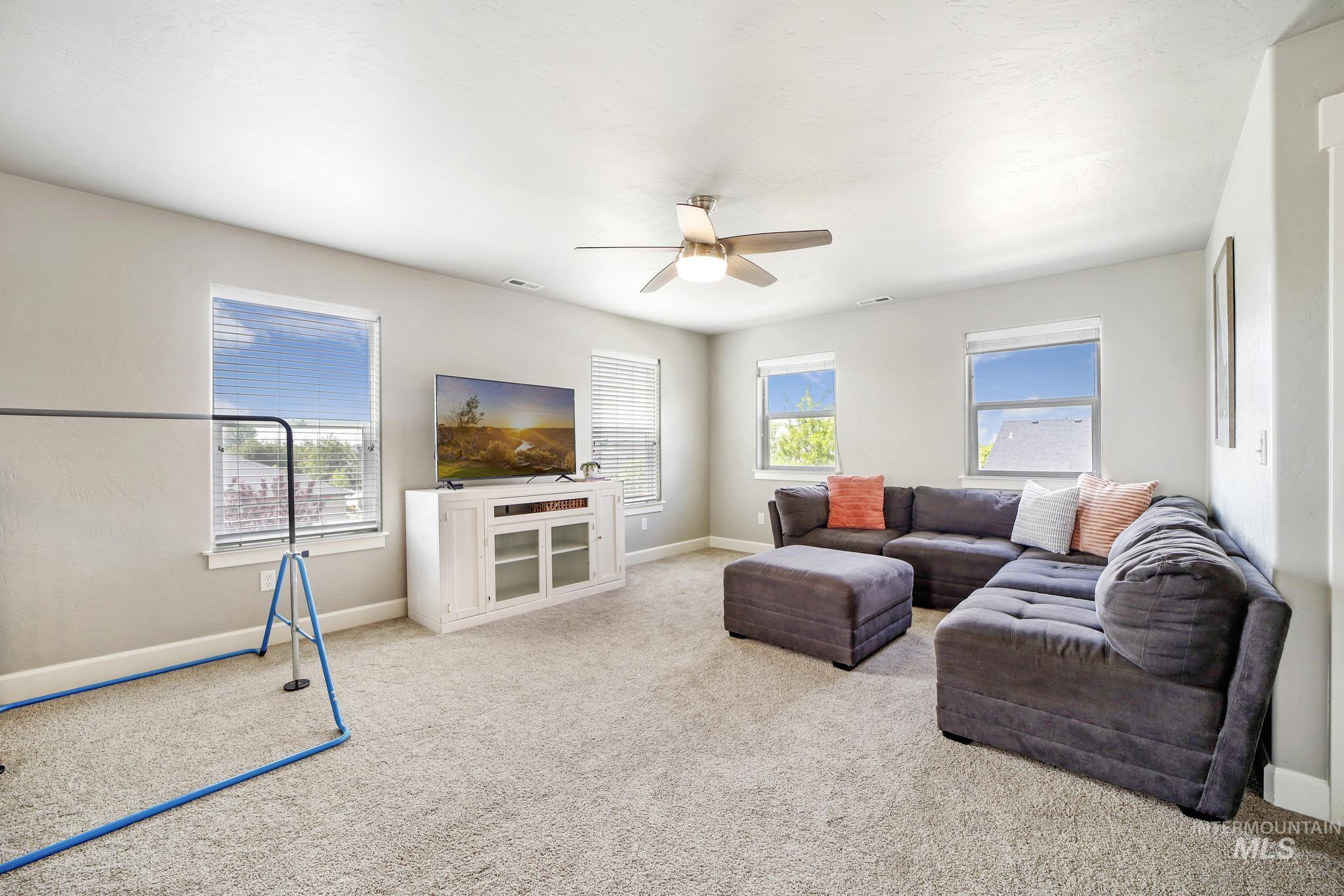 2858 Sunray Loop Property Photo 27