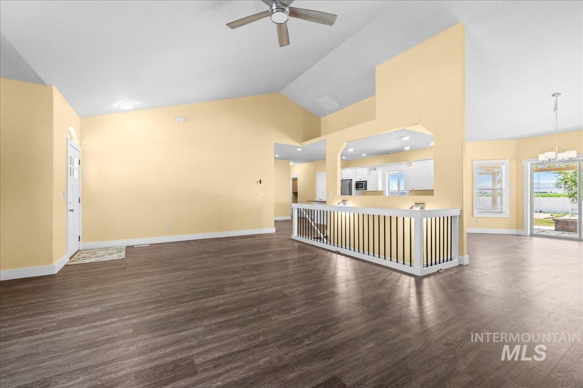3229 Market Property Photo 8