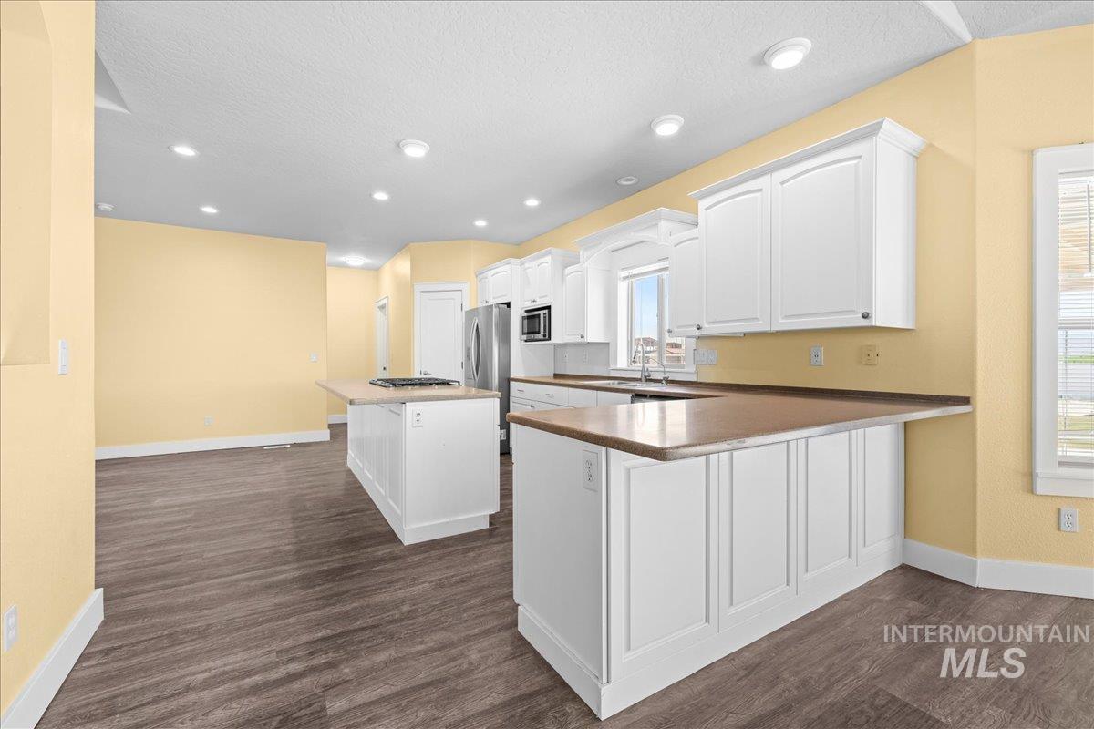 3229 Market Property Photo 10