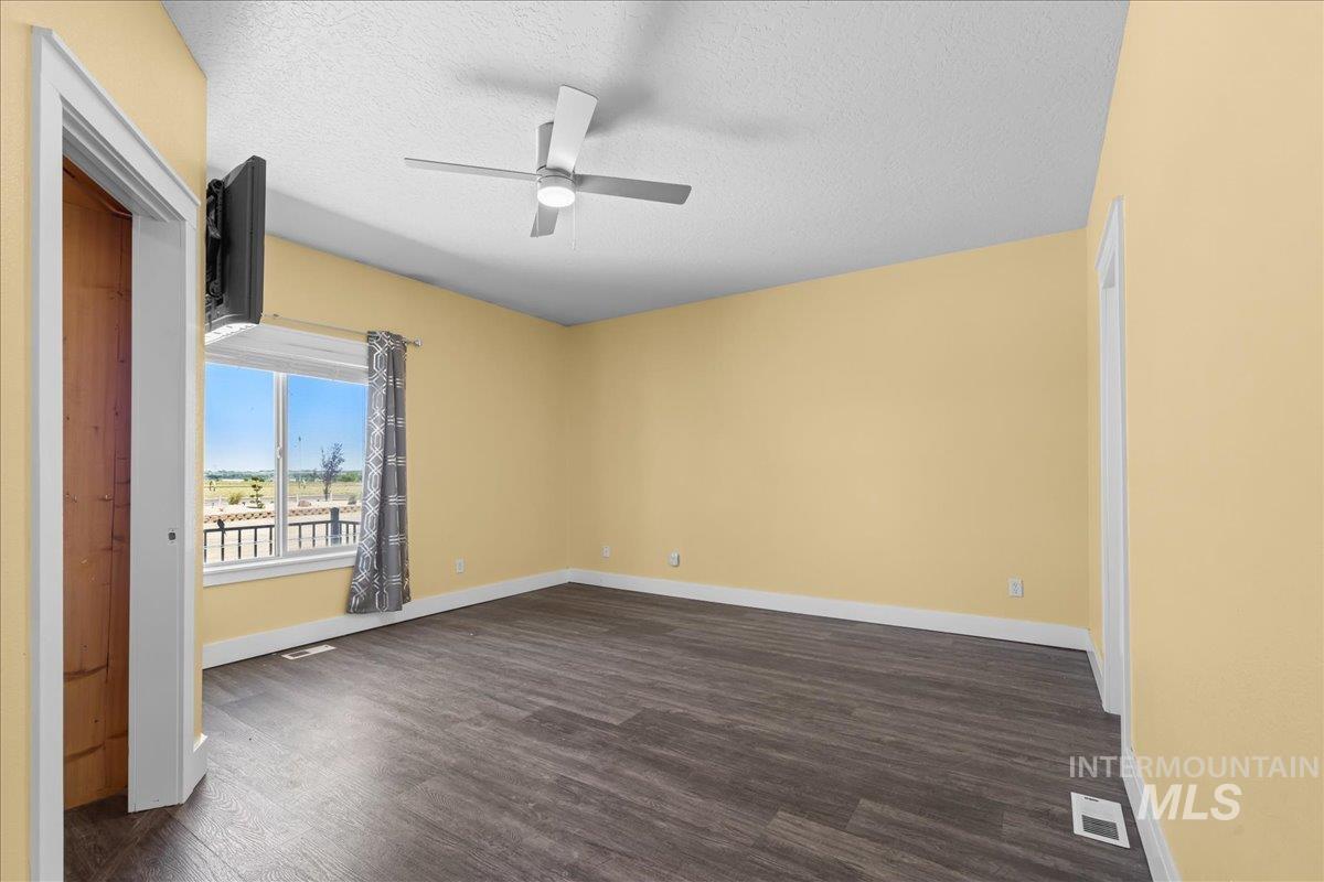 3229 Market Property Photo 14