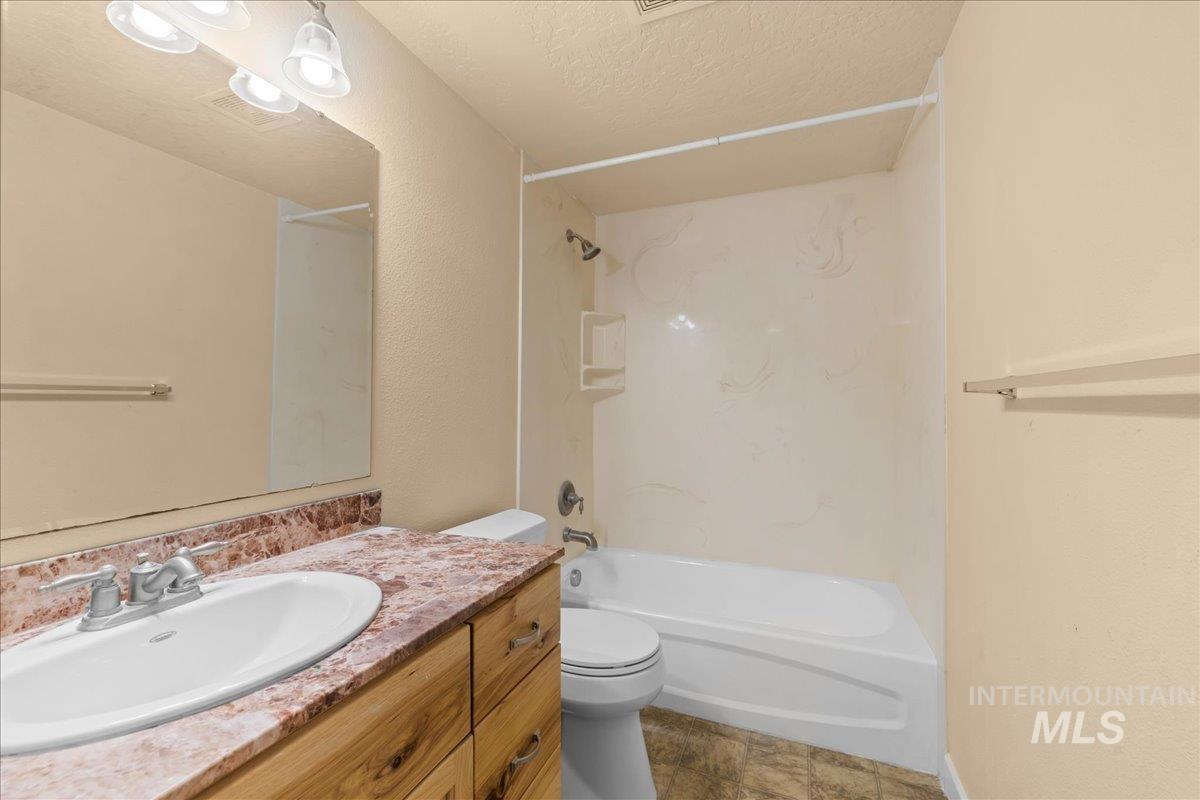 3229 Market Property Photo 26