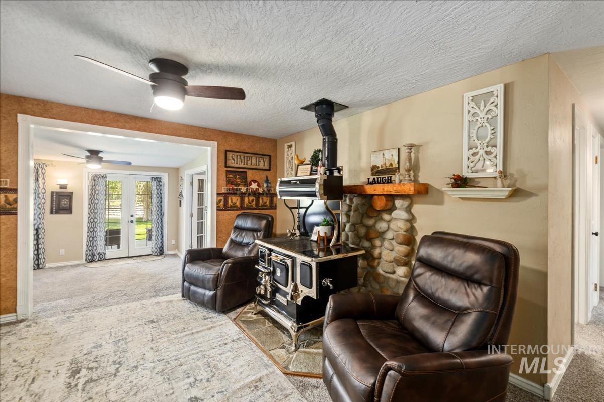 2895 N Holl Dr Property Photo 16