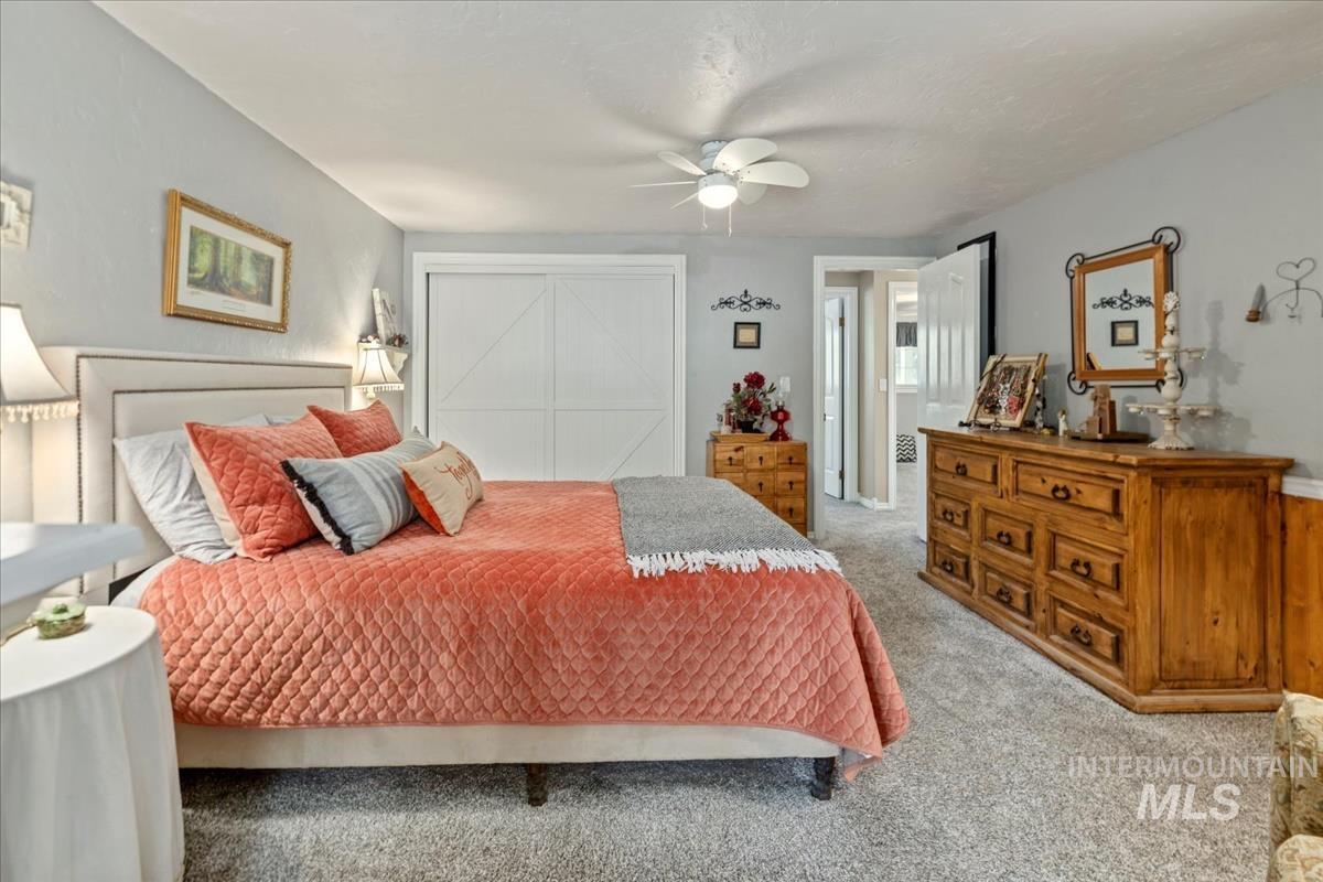 2895 N Holl Dr Property Photo 18