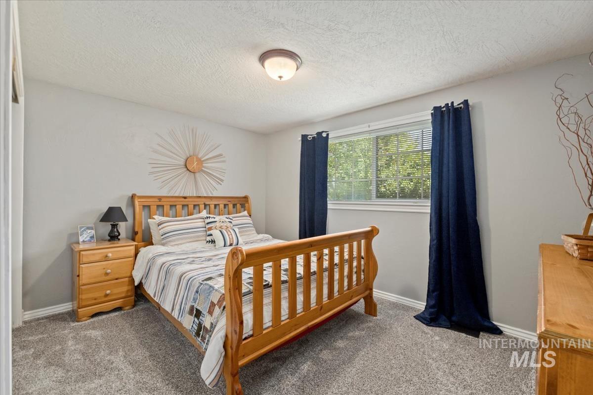 2895 N Holl Dr Property Photo 23