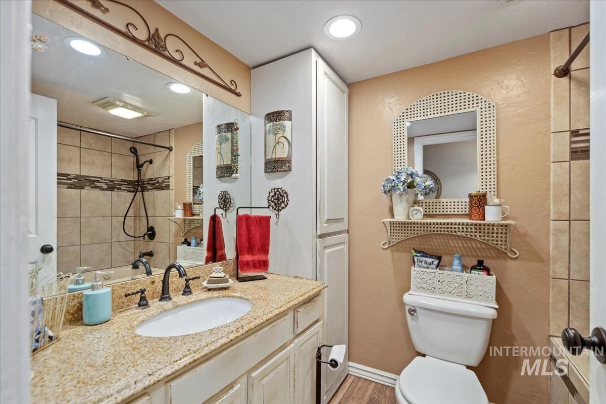 2895 N Holl Dr Property Photo 24