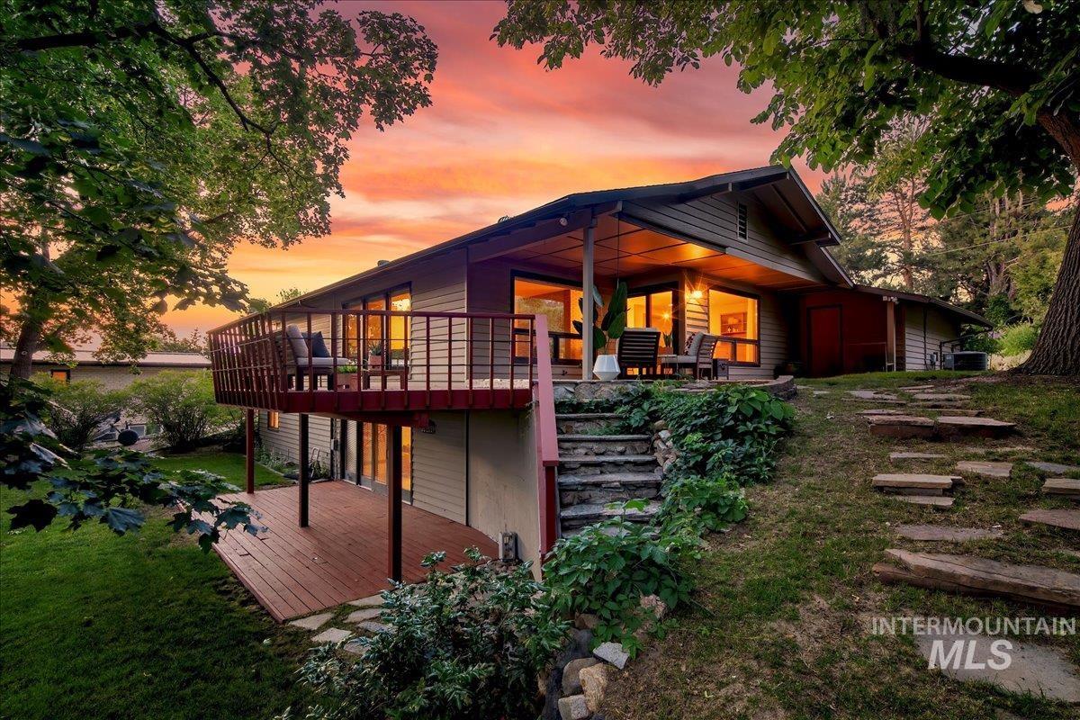 1905 N Montclair Dr.