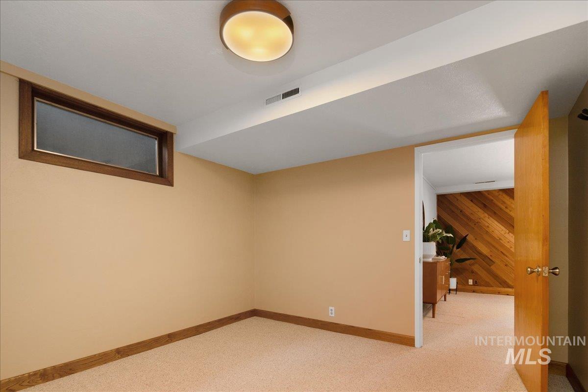 1905 N Montclair Dr. Property Photo 33