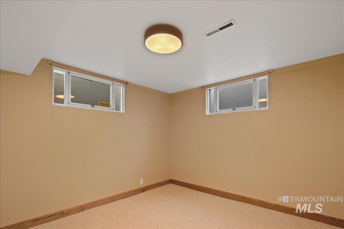 1905 N Montclair Dr. Property Photo 36