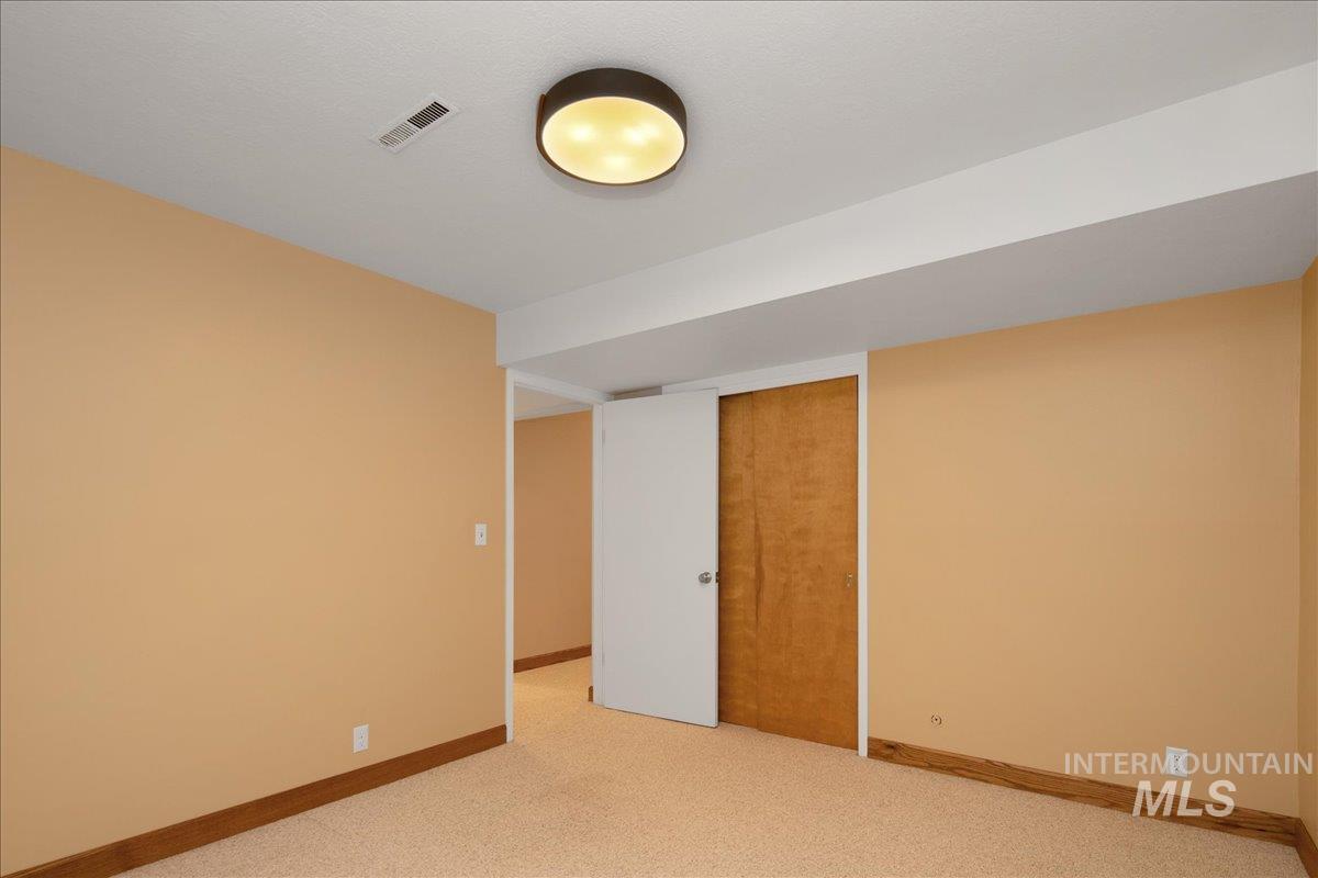 1905 N Montclair Dr. Property Photo 37