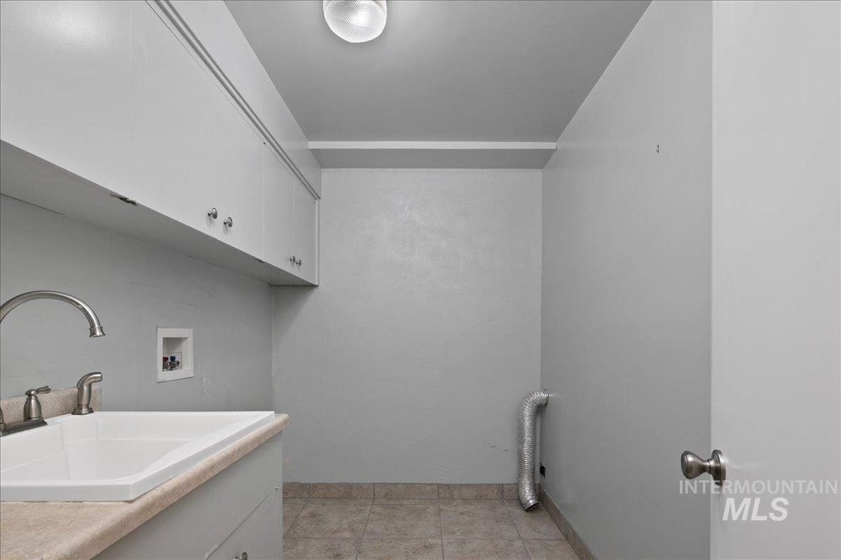 1905 N Montclair Dr. Property Photo 39