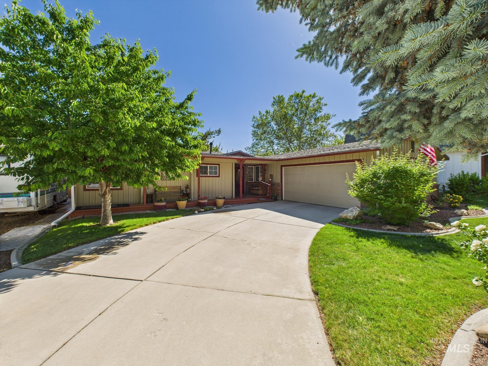 4960 Sunderland Property Photo 2