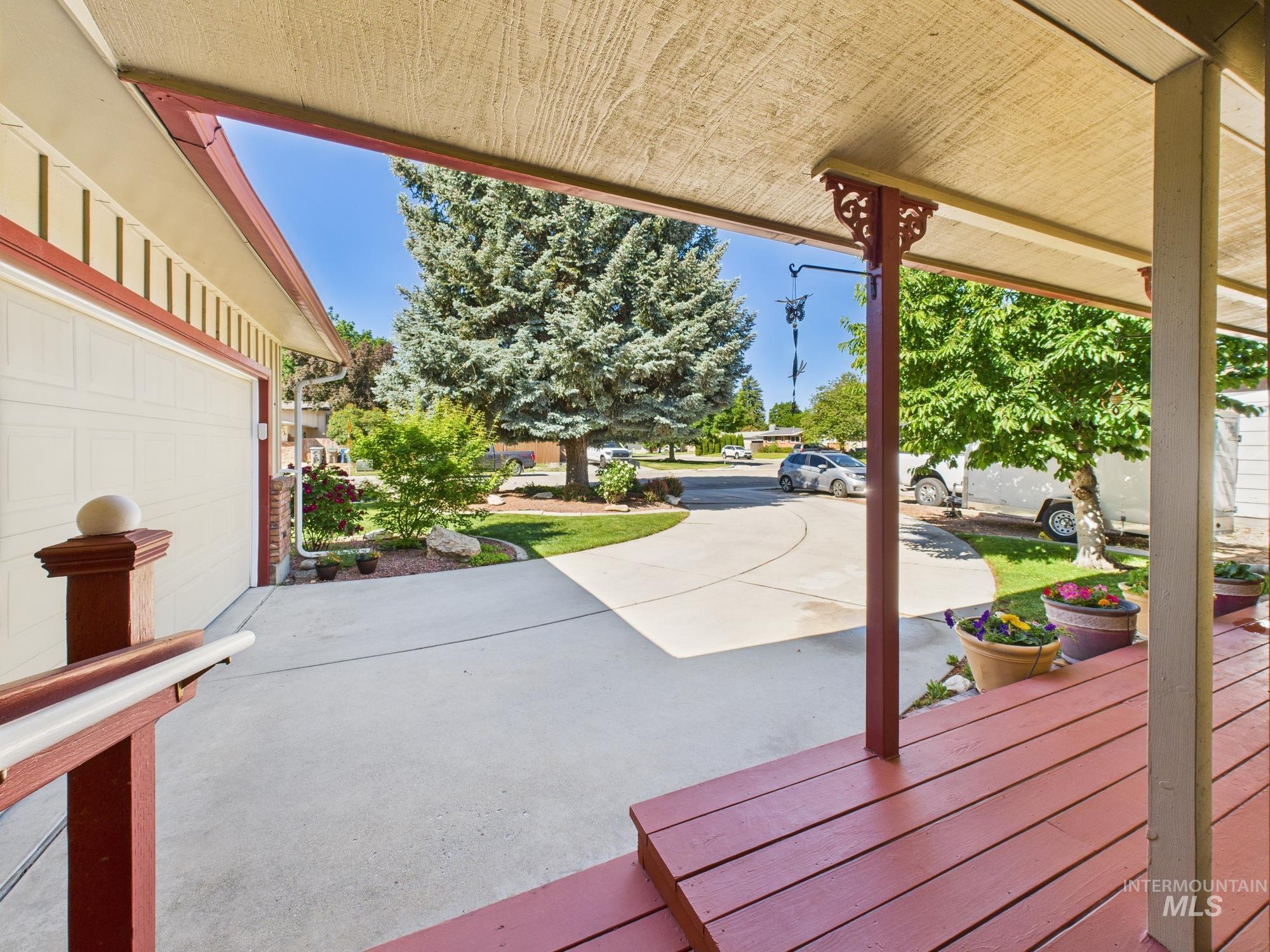 4960 Sunderland Property Photo 6