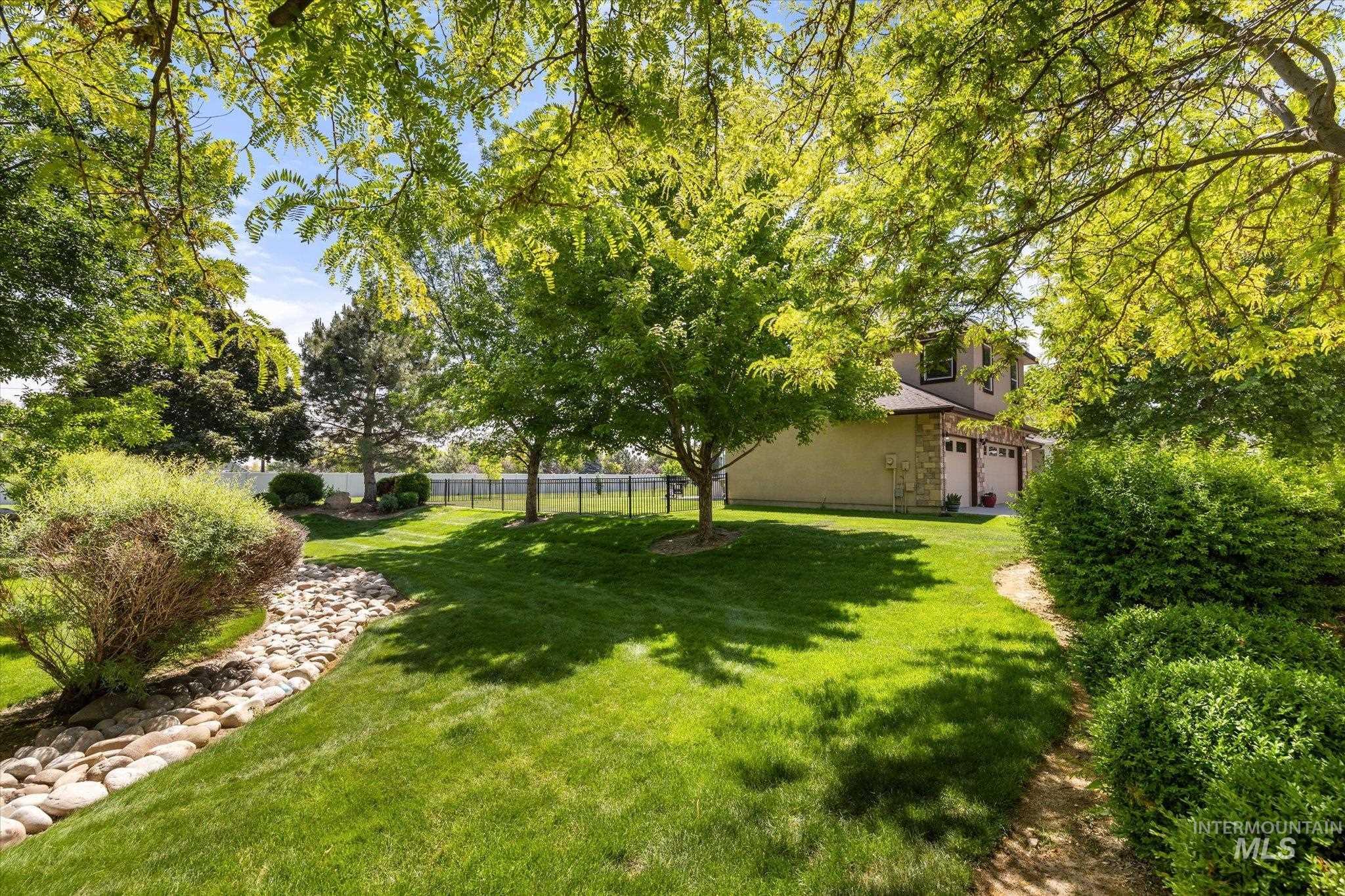 12384 S Abbott Downing Way Property Photo 4