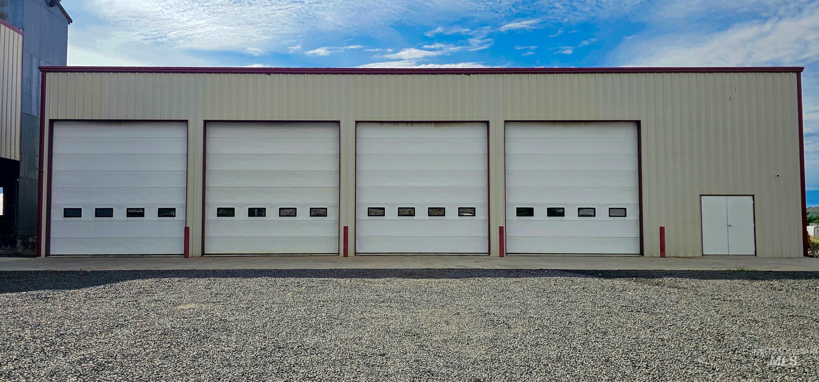 30 S Commercial St