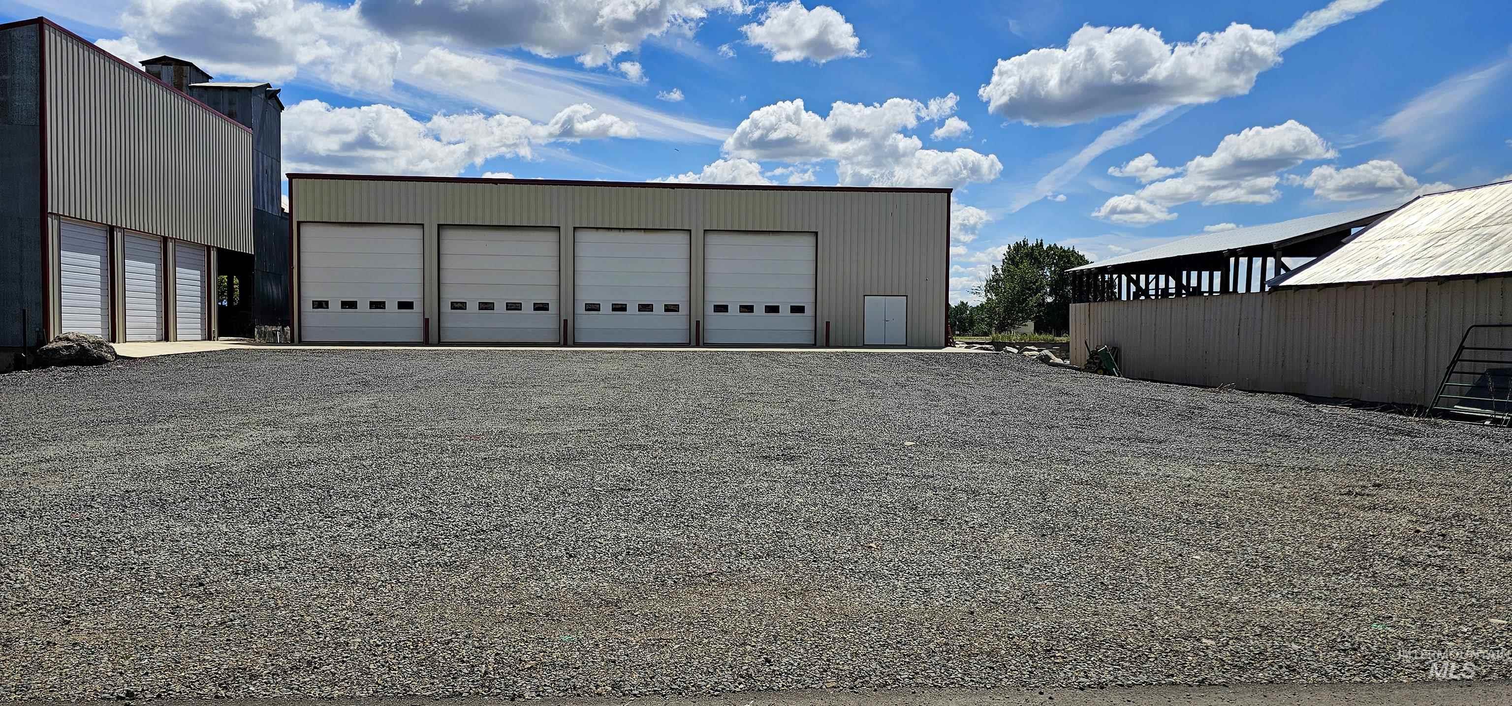 30 S Commercial St Property Photo 2