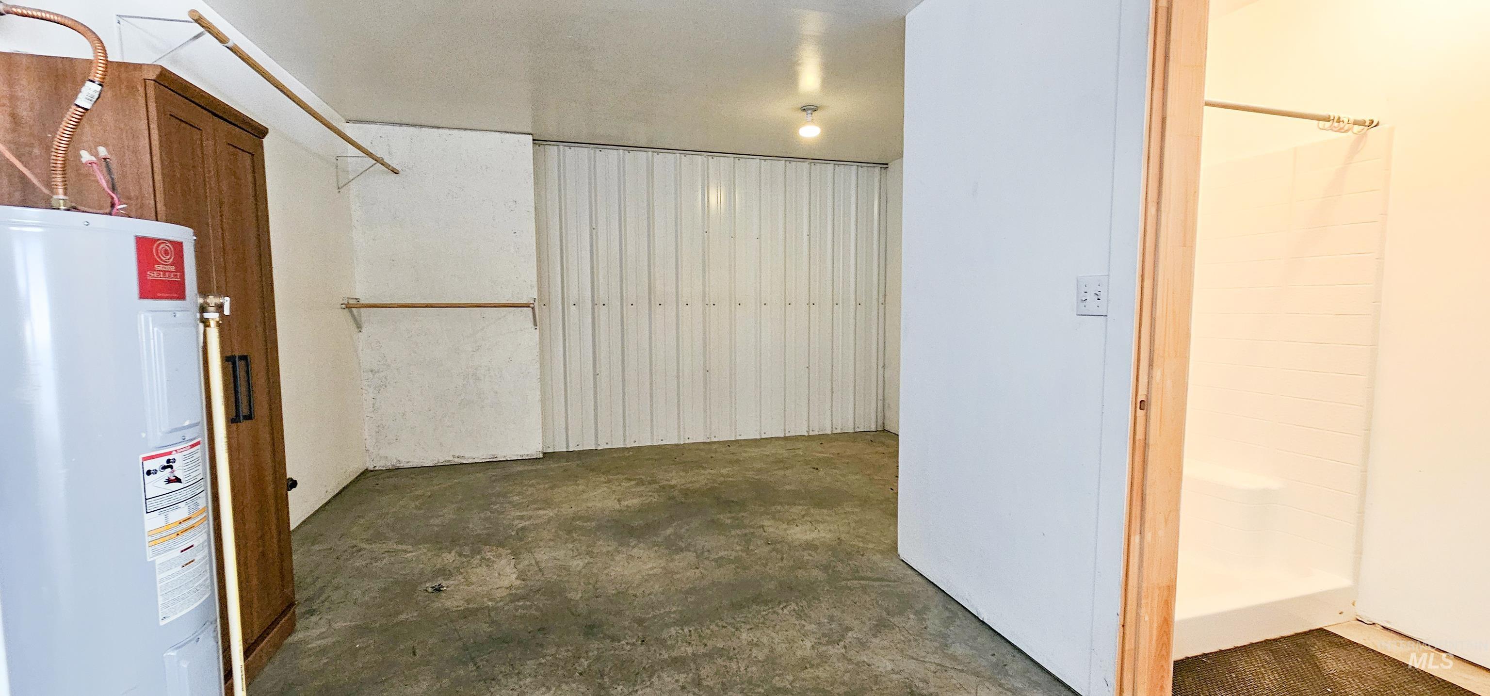 30 S Commercial St Property Photo 17