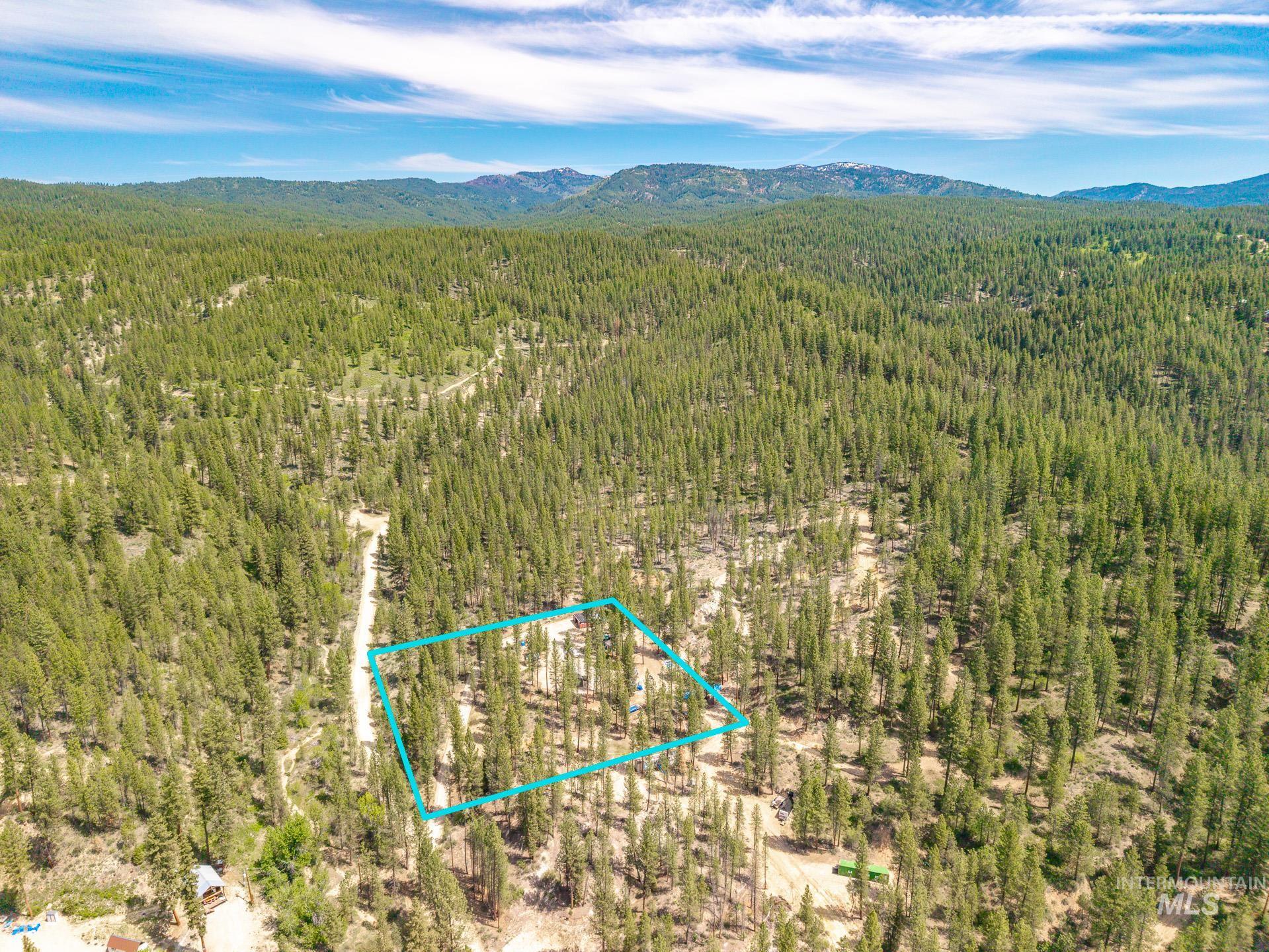 548 Elk Creek Rd Property Photo 6