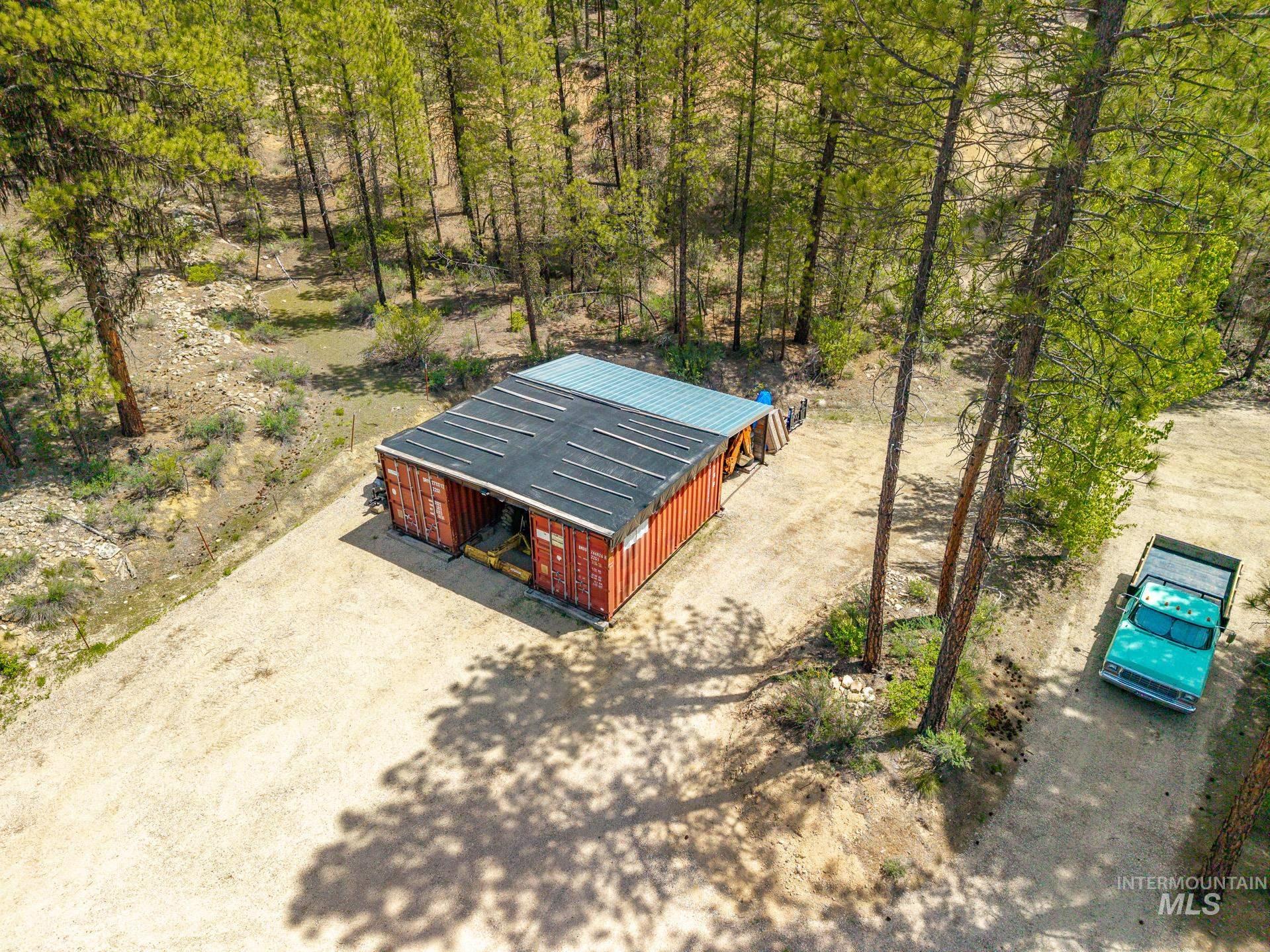 548 Elk Creek Rd Property Photo 19