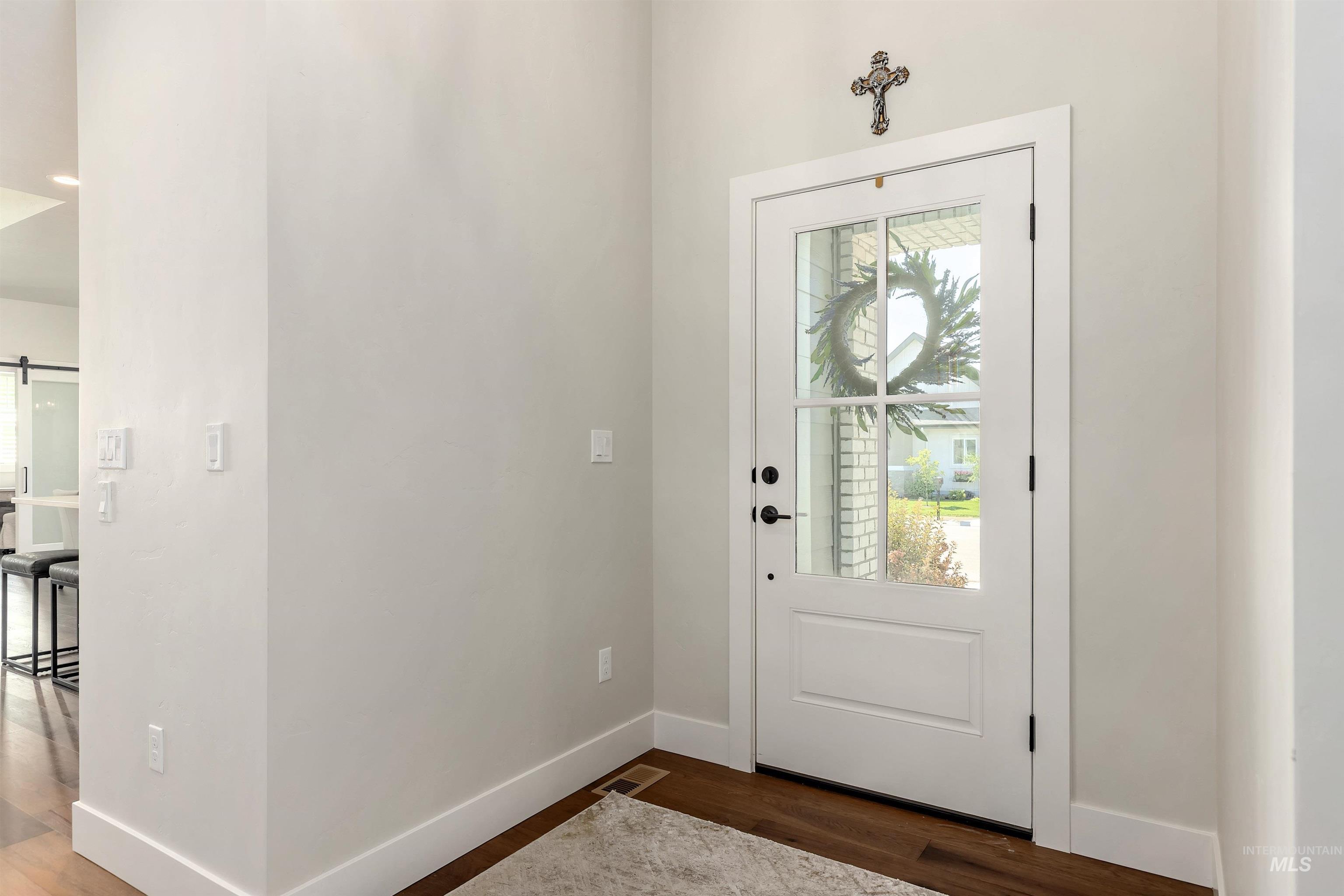 5562 S Snowshoe Pl Property Photo 6