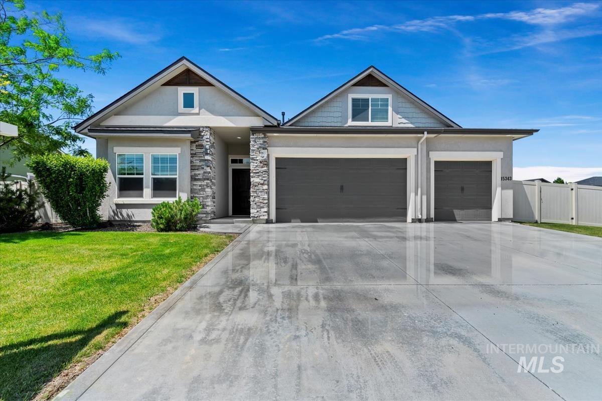 15343 Moss Creek Way Property Photo 1