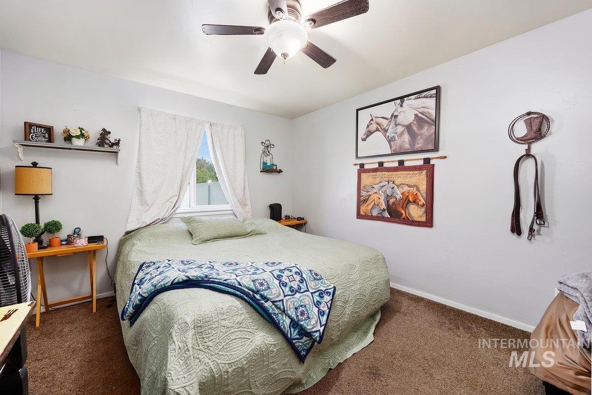 909 Arrow Wood Ct Property Photo 12