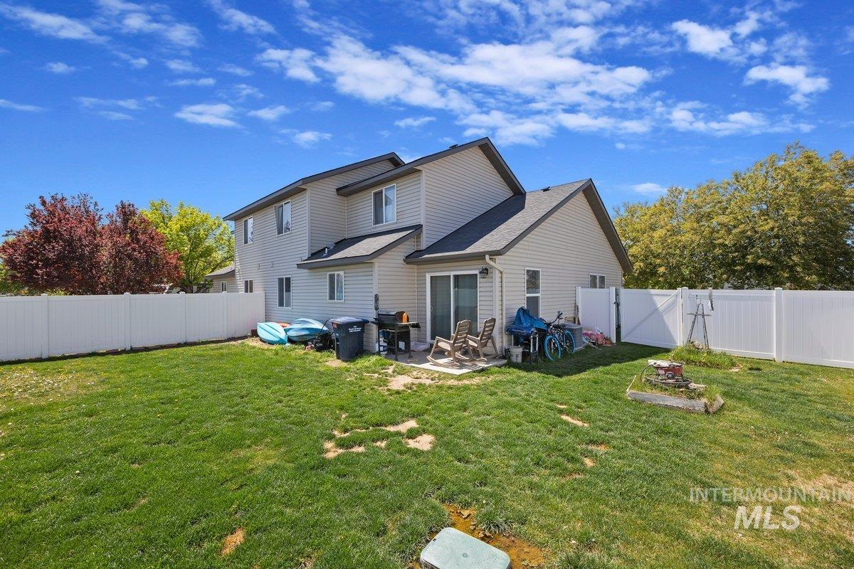 909 Arrow Wood Ct Property Photo 18
